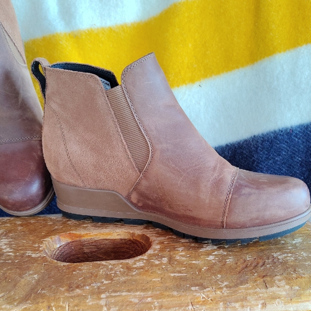 Sorel Tan and Brown Ankle Booties - Picture 14 of 16